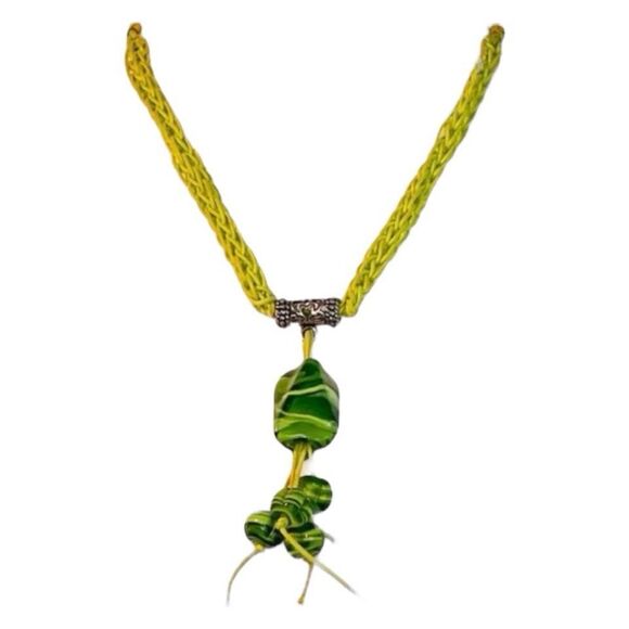 Hand Crafted Beaded Necklace Green White Glass Lime Green Macrame Cord Claw Clos - Picture 1 of 3